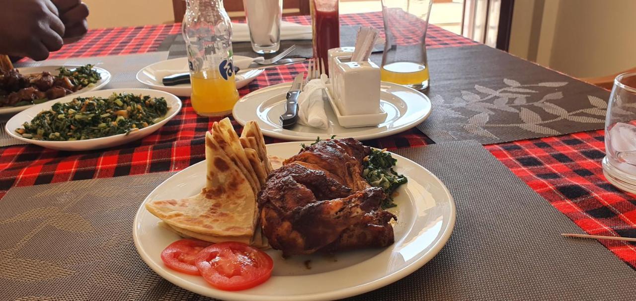 Walabi Mara Hotel Narok Ngoại thất bức ảnh